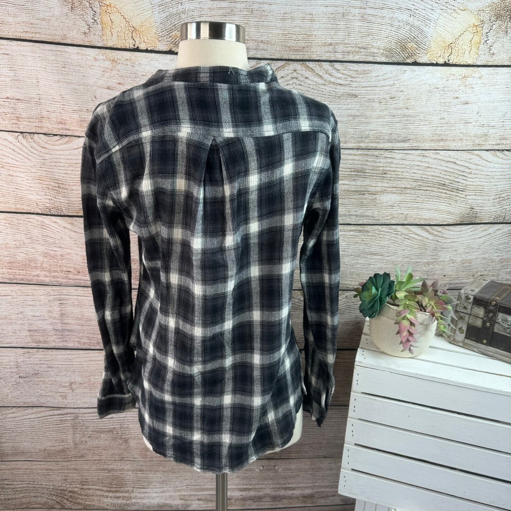 BLANK NYC Grey Black White Plaid Surplice Top Long Sleeves Size Extra Small - Picture 5 of 7